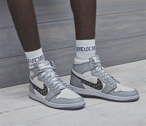 dior x air jordan 1 high og|Dior jordan 1 high sneakers.